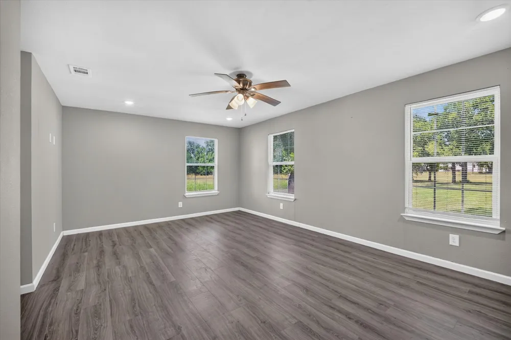 601 Tx-56 Windom, TX 75492