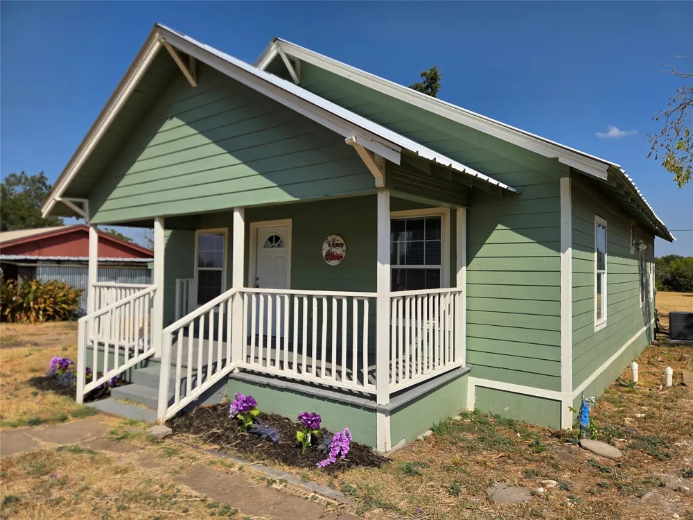 601 Tx-56 Windom, TX 75492