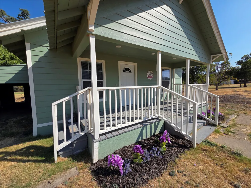 601 Tx-56 Windom, TX 75492