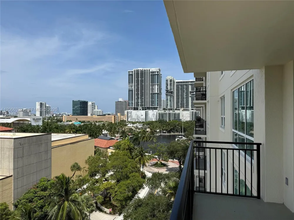 610 W Las Olas Blvd #913N Fort Lauderdale, FL 33312