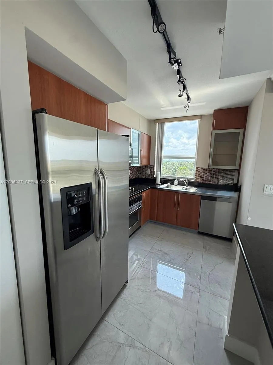 610 W Las Olas Blvd #913N Fort Lauderdale, FL 33312