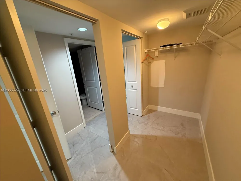610 W Las Olas Blvd #913N Fort Lauderdale, FL 33312
