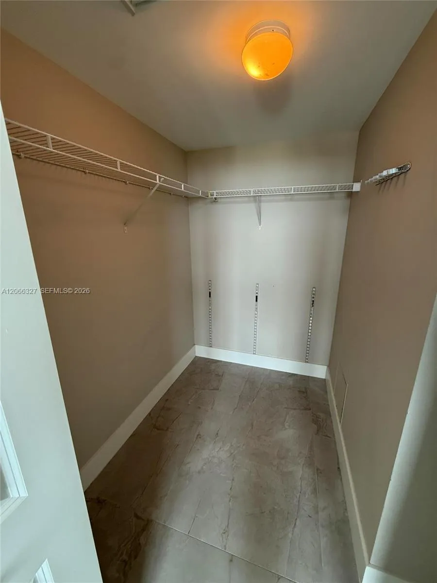 610 W Las Olas Blvd #913N Fort Lauderdale, FL 33312