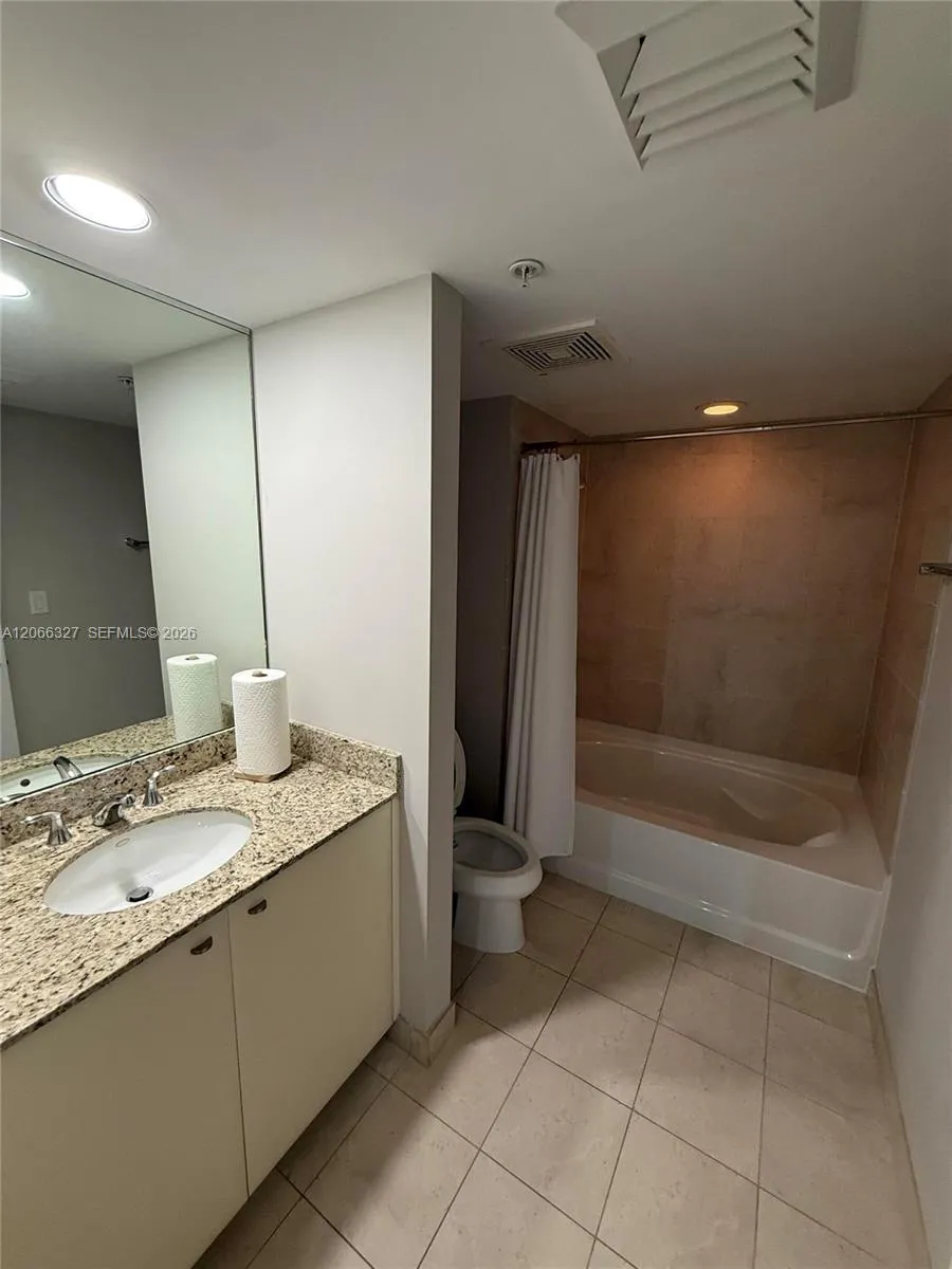 610 W Las Olas Blvd #913N Fort Lauderdale, FL 33312