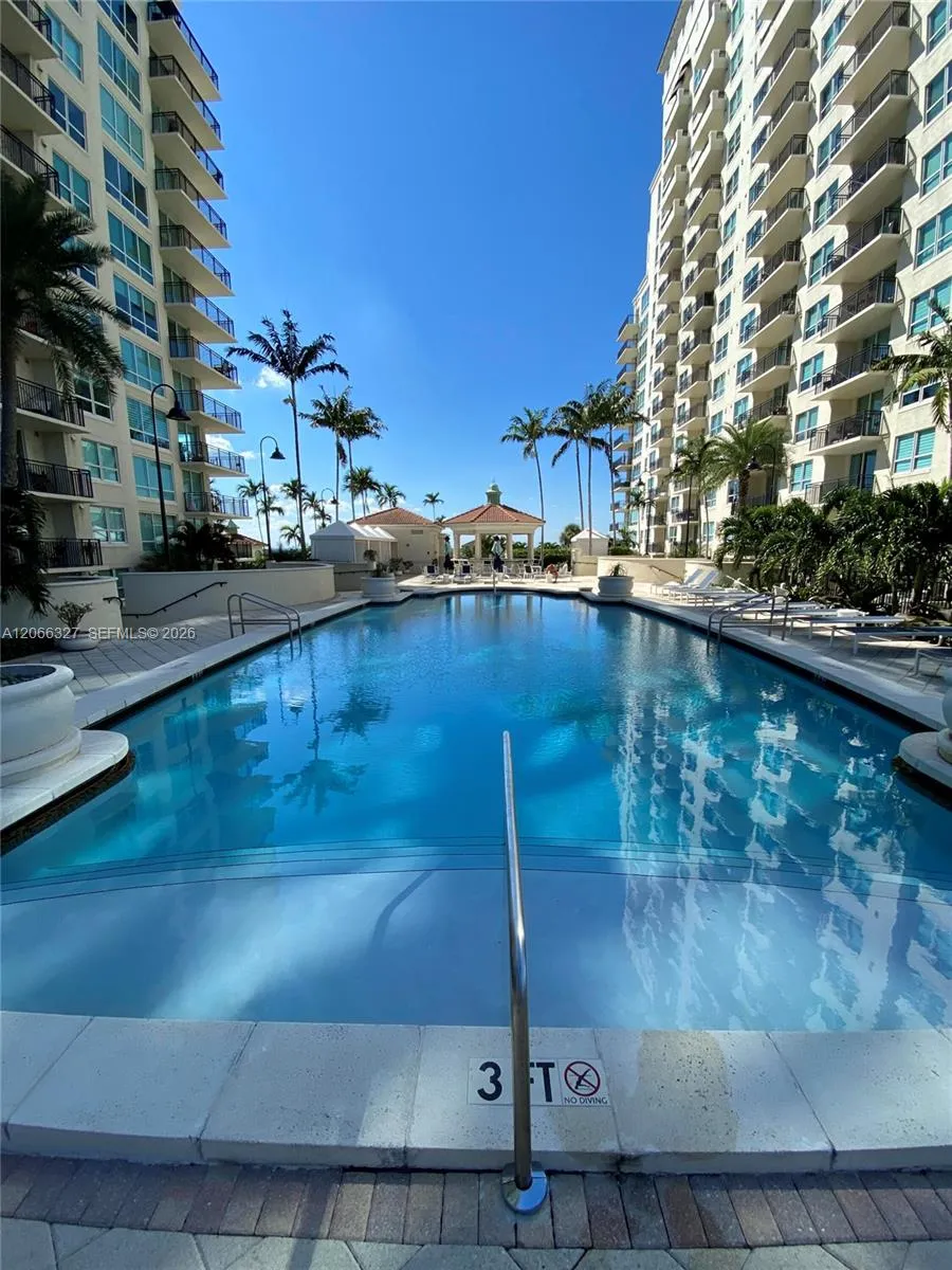 610 W Las Olas Blvd #913N Fort Lauderdale, FL 33312