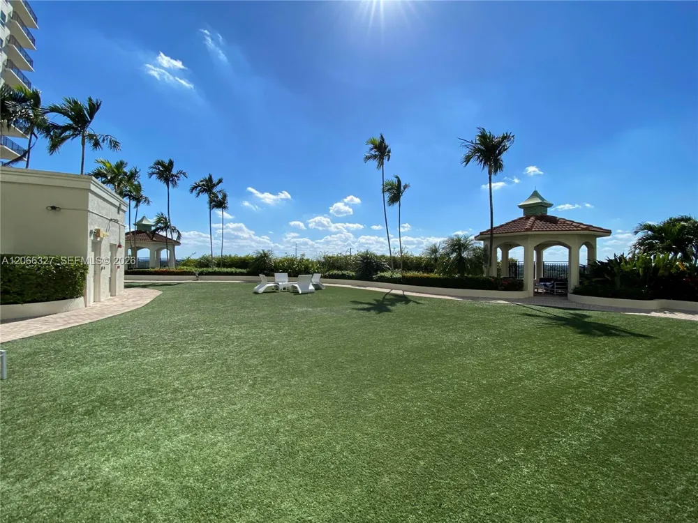 610 W Las Olas Blvd #913N Fort Lauderdale, FL 33312