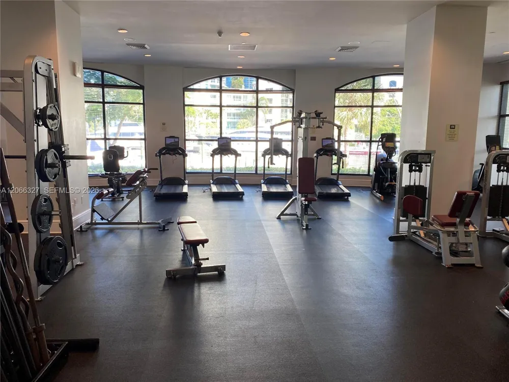 610 W Las Olas Blvd #913N Fort Lauderdale, FL 33312