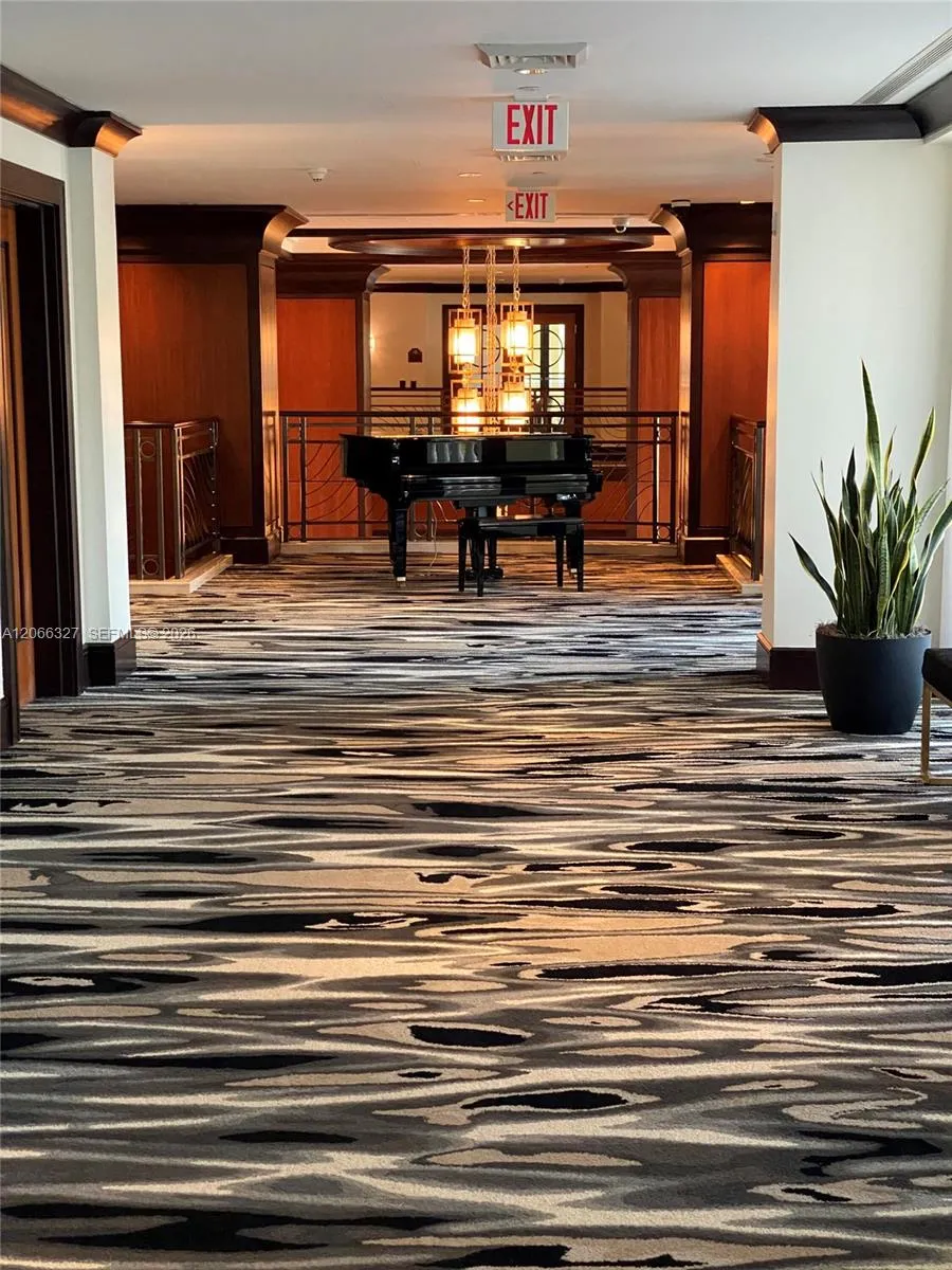 610 W Las Olas Blvd #913N Fort Lauderdale, FL 33312