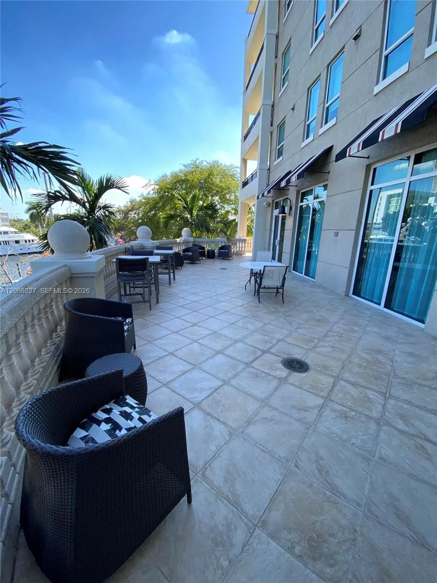 610 W Las Olas Blvd #913N Fort Lauderdale, FL 33312