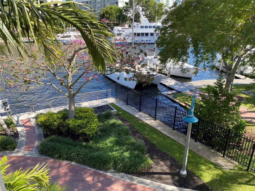 610 W Las Olas Blvd #913N Fort Lauderdale, FL 33312