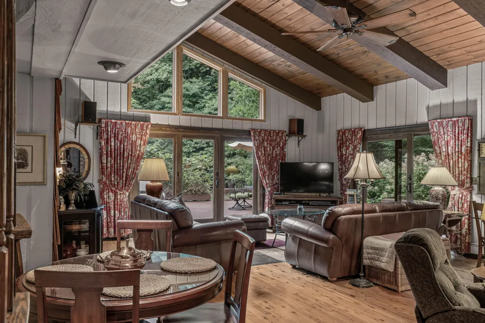 12879 Lakeshore Drive Grand Haven Charter Township, MI 49417