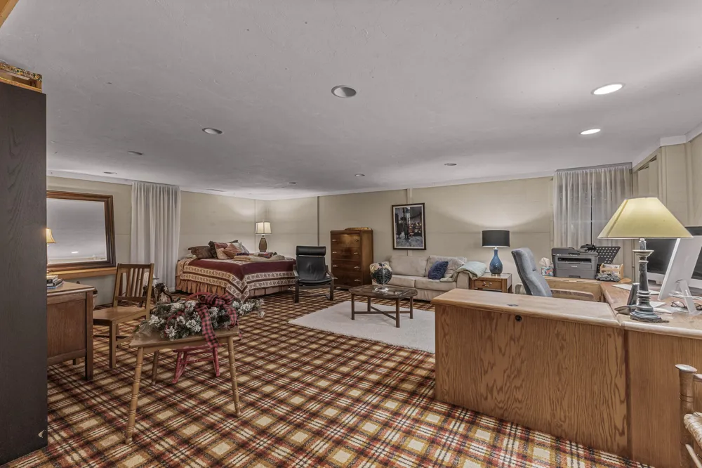 12879 Lakeshore Drive Grand Haven Charter Township, MI 49417