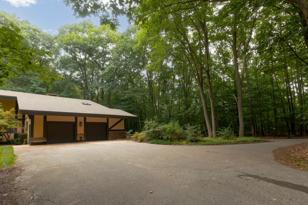12879 Lakeshore Drive Grand Haven Charter Township, MI 49417