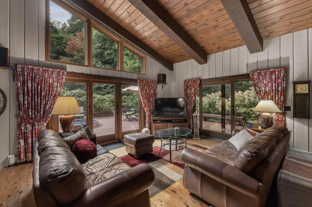 12879 Lakeshore Drive Grand Haven Charter Township, MI 49417