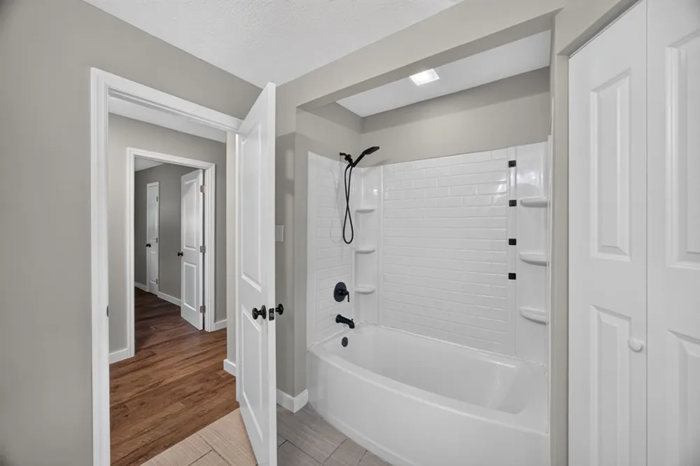 221 England Hollow Rd Gainesboro, TN 38562