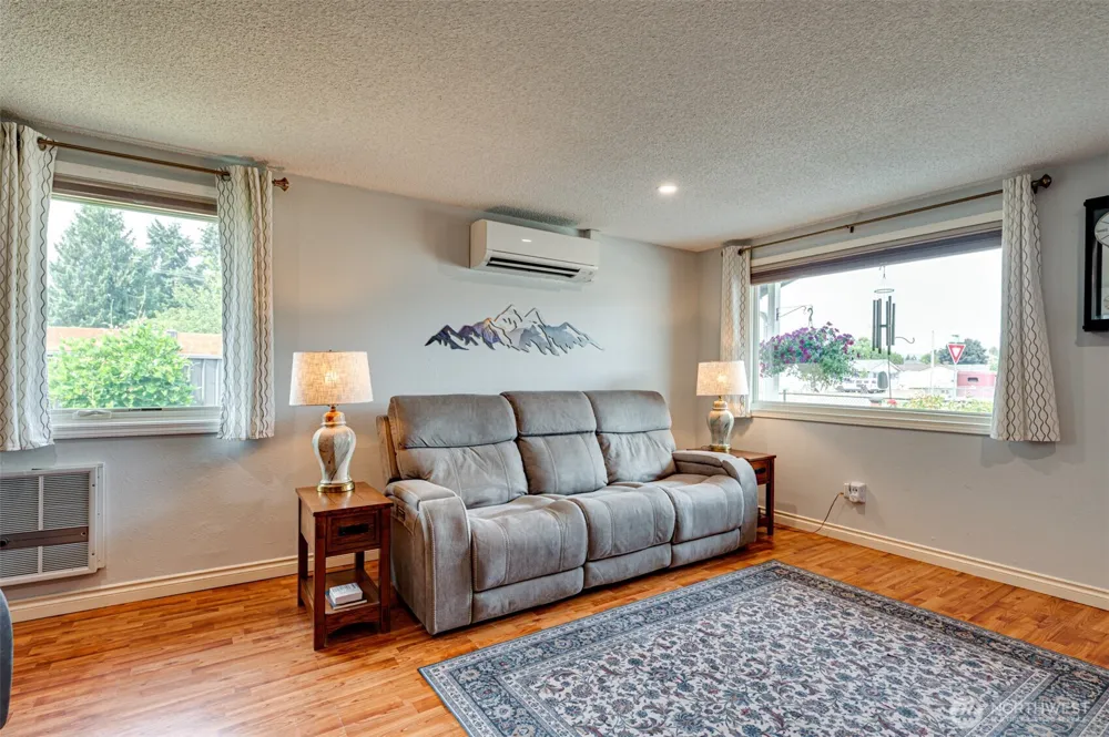 353 Shear Street SW Castle Rock, WA 98611
