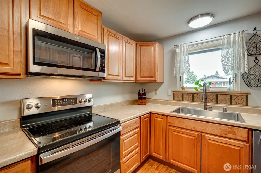 353 Shear Street SW Castle Rock, WA 98611