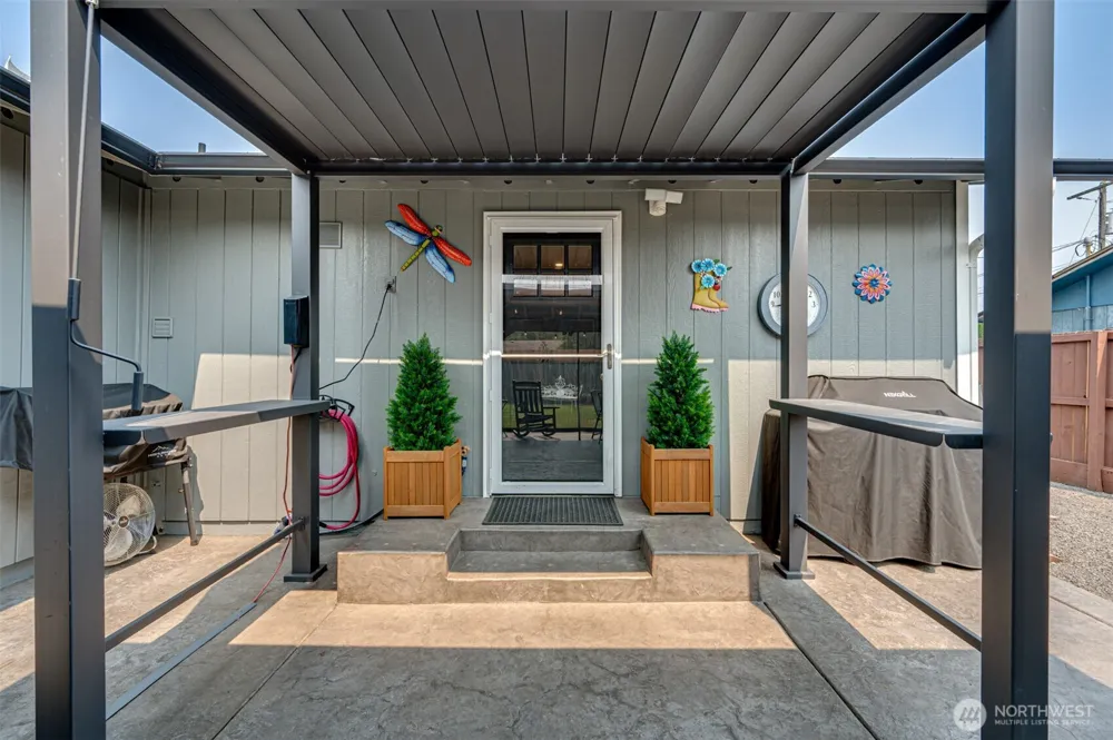 353 Shear Street SW Castle Rock, WA 98611