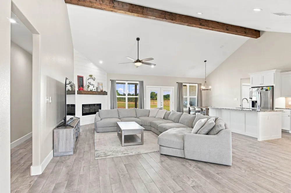121 Friendship Way Boyd, TX 76023