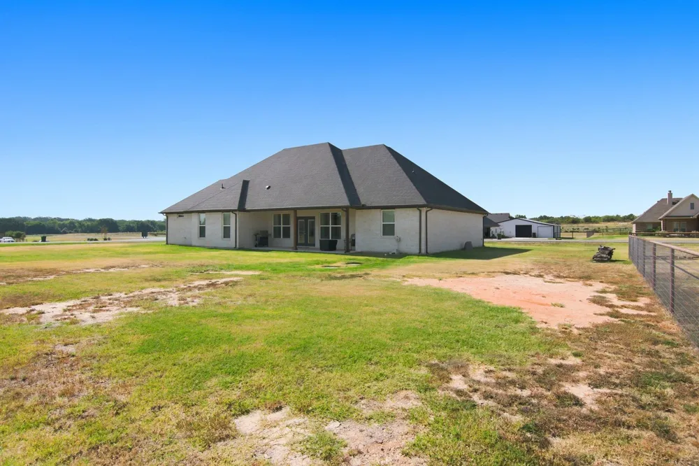 121 Friendship Way Boyd, TX 76023