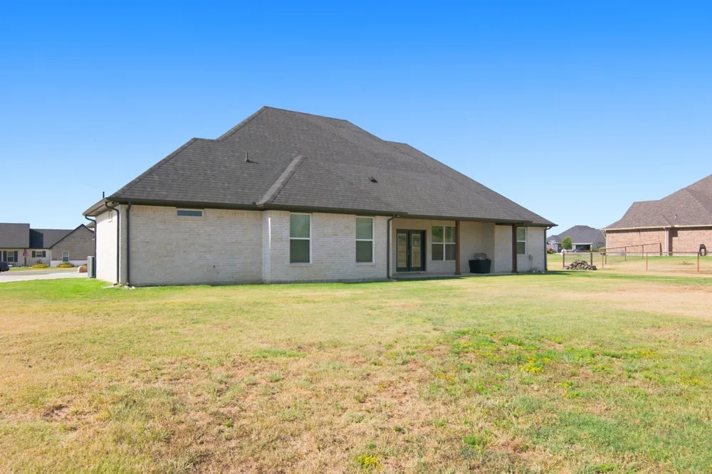 121 Friendship Way Boyd, TX 76023