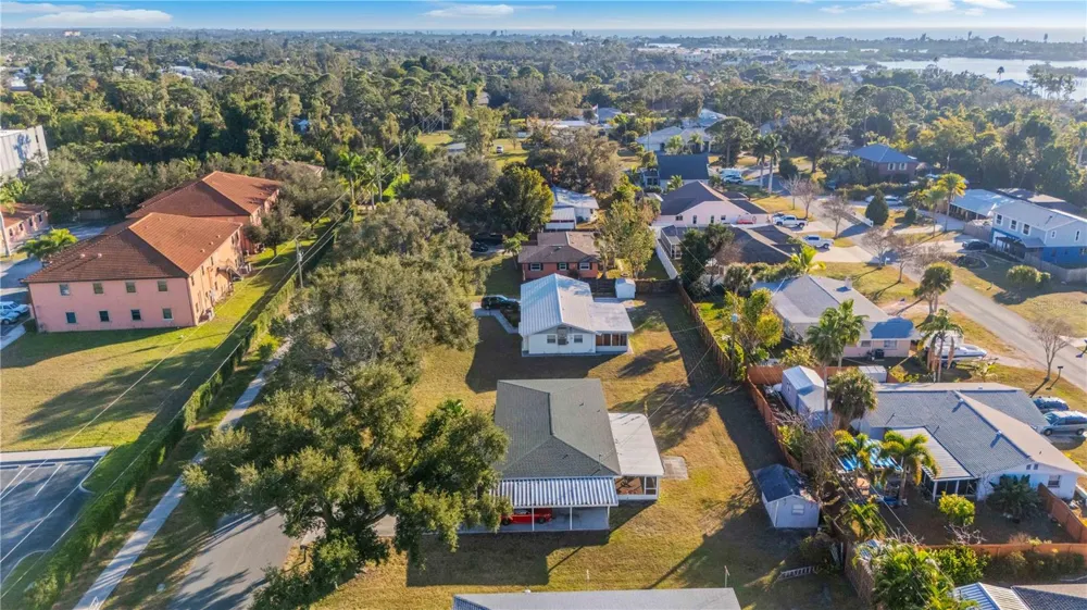 524 SARABAY ROAD Osprey, FL 34229