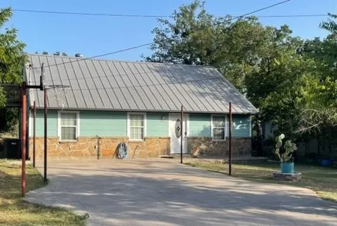 606 E Clifton Street Stephenville, TX 76401