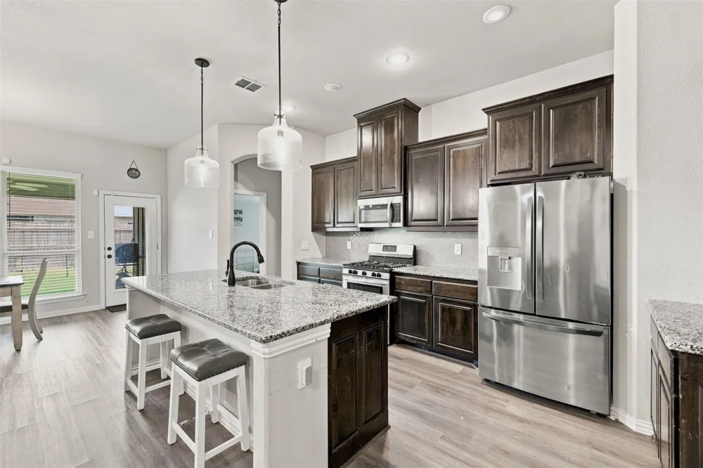 632 Steerman Court Saginaw, TX 76179