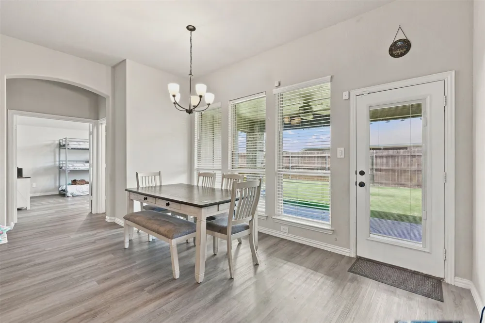 632 Steerman Court Saginaw, TX 76179