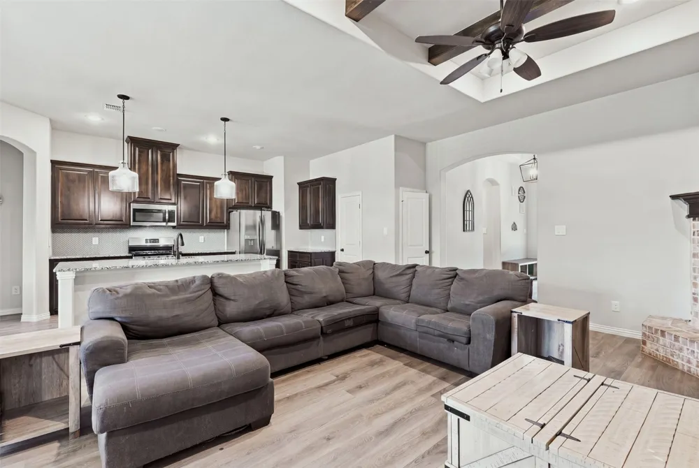 632 Steerman Court Saginaw, TX 76179