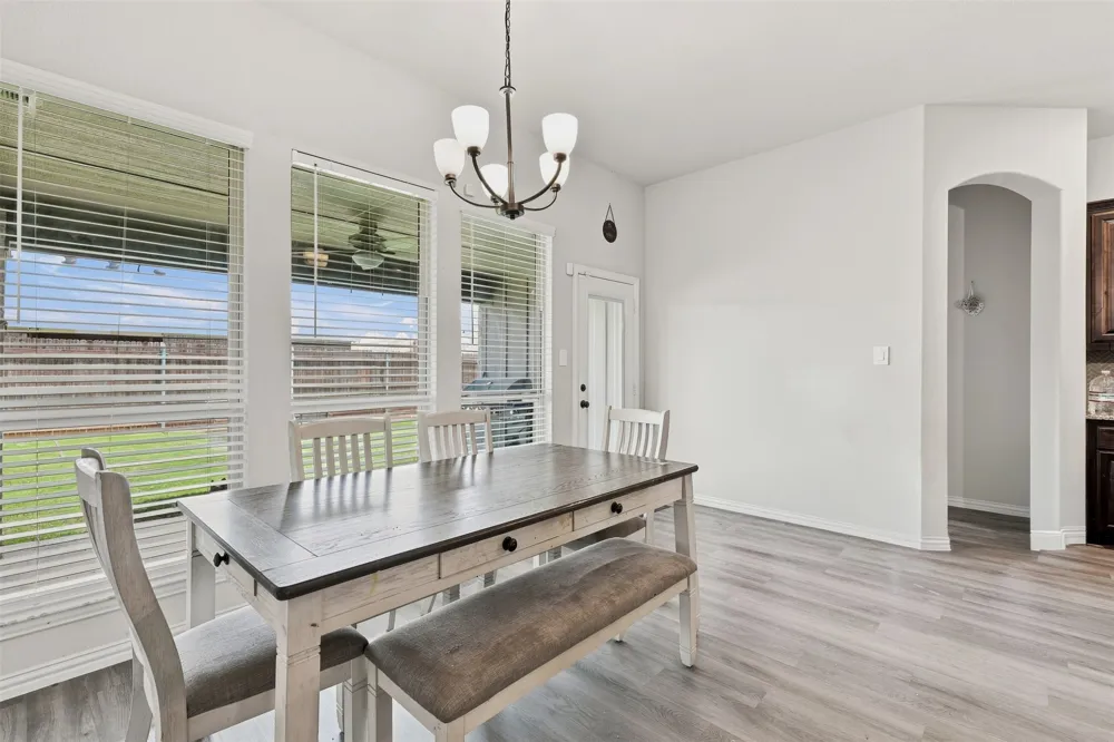 632 Steerman Court Saginaw, TX 76179