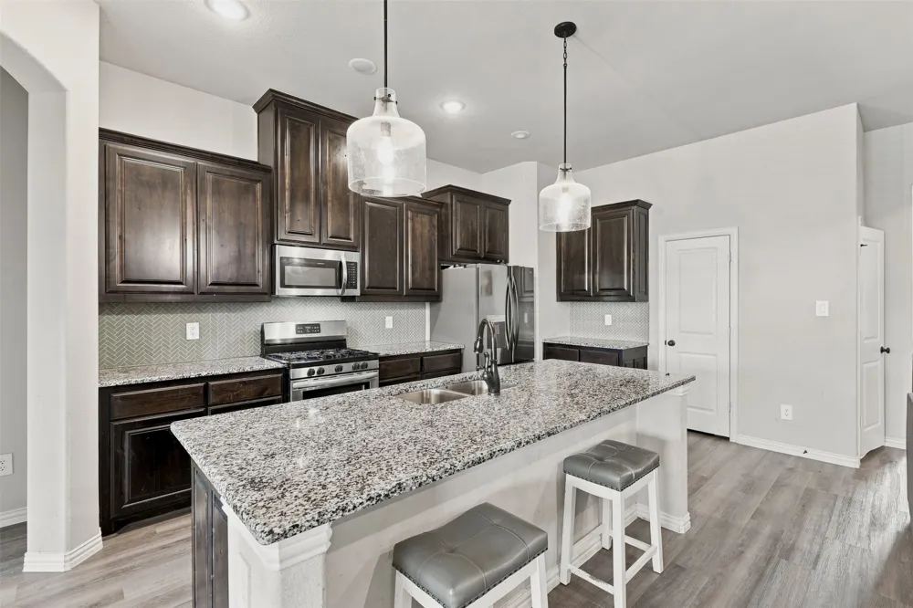 632 Steerman Court Saginaw, TX 76179