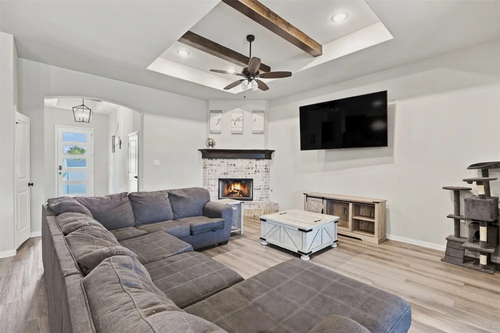 632 Steerman Court Saginaw, TX 76179
