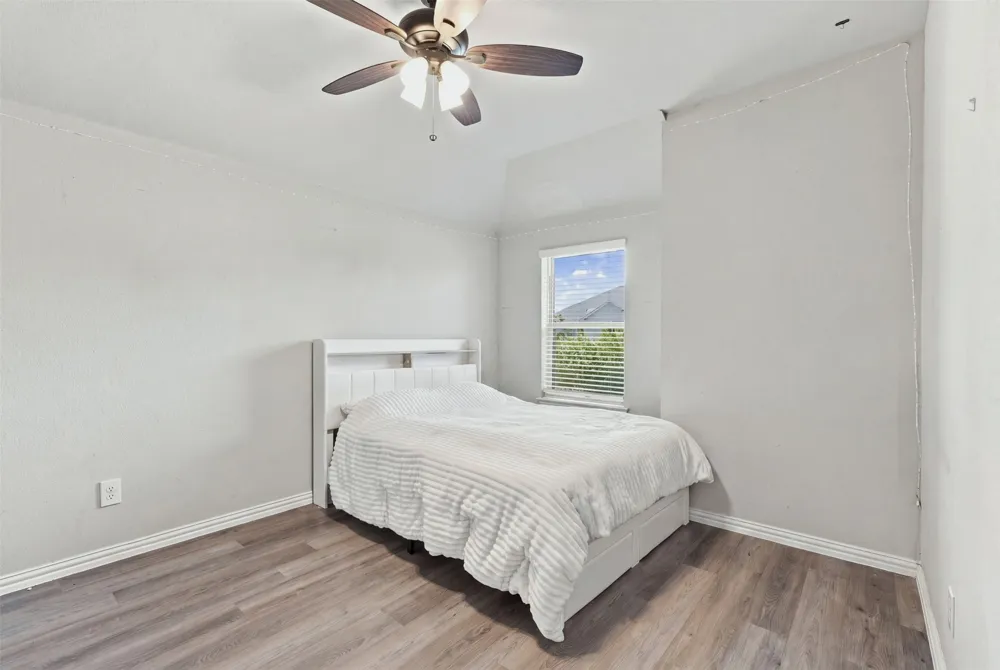 632 Steerman Court Saginaw, TX 76179