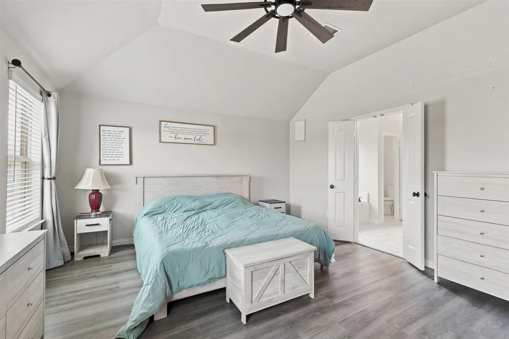632 Steerman Court Saginaw, TX 76179