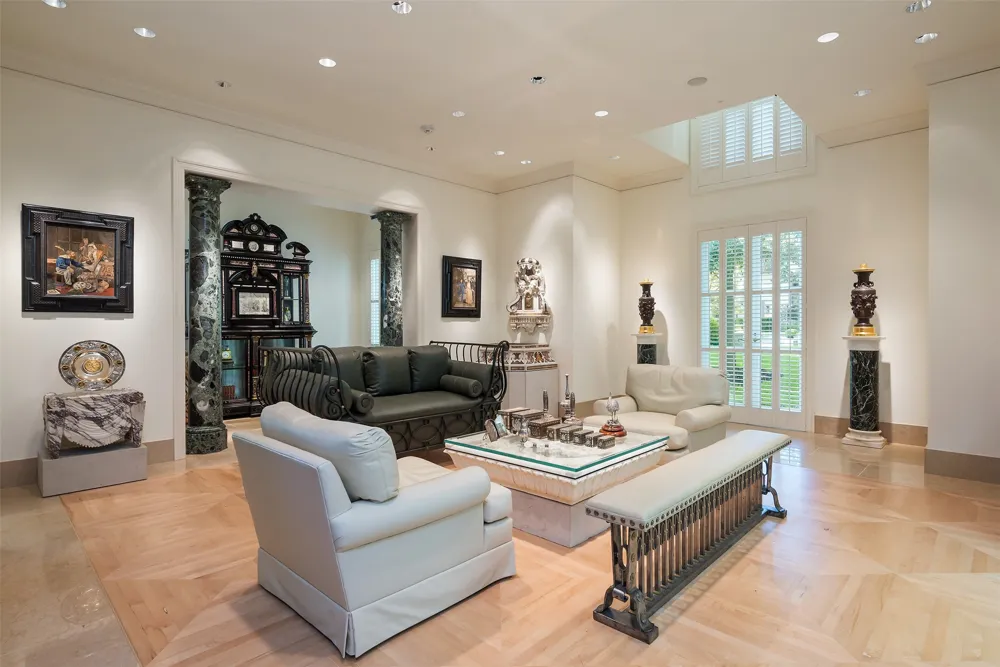 4009 Gillon Highland Park, TX 75205