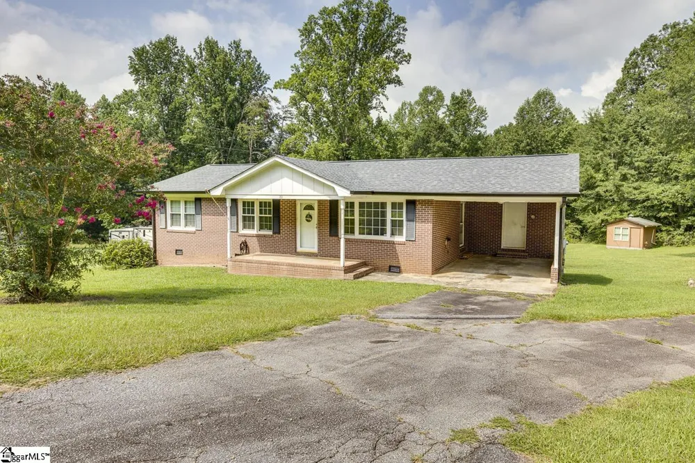 161 Academy Drive Pickens, SC 29671
