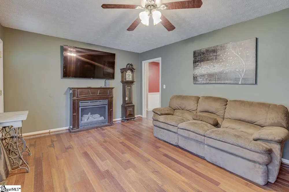 161 Academy Drive Pickens, SC 29671
