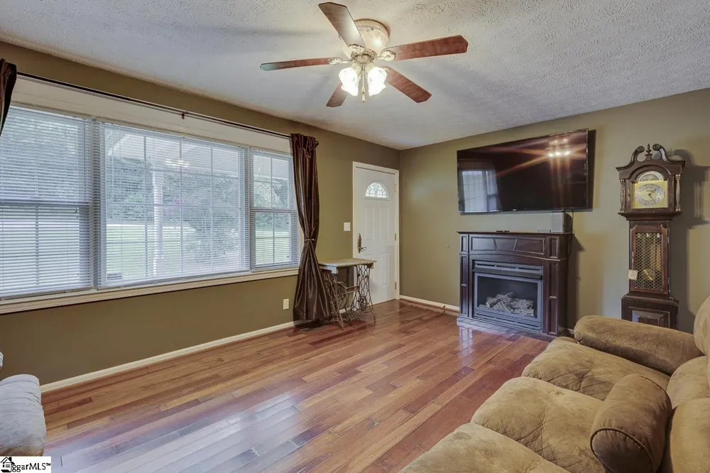 161 Academy Drive Pickens, SC 29671