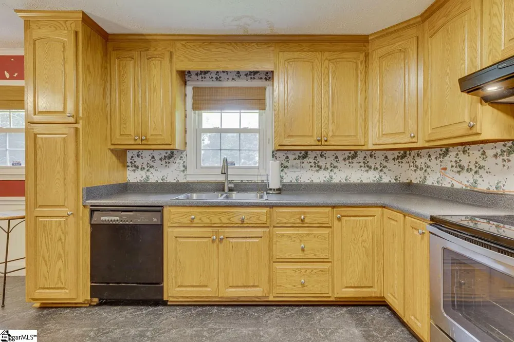 161 Academy Drive Pickens, SC 29671