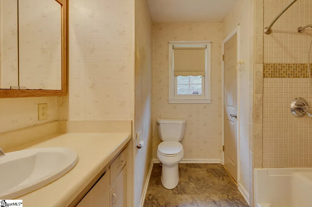 161 Academy Drive Pickens, SC 29671