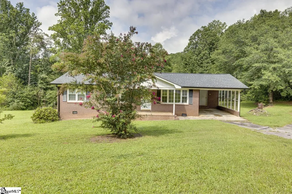 161 Academy Drive Pickens, SC 29671
