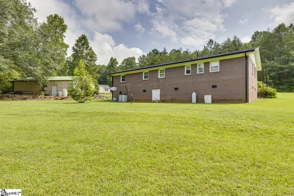 161 Academy Drive Pickens, SC 29671