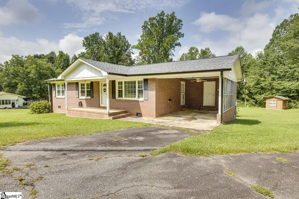 161 Academy Drive Pickens, SC 29671
