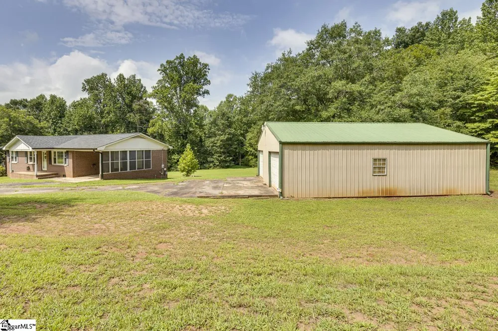 161 Academy Drive Pickens, SC 29671