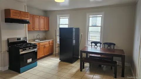 52 Chestnut Street #2