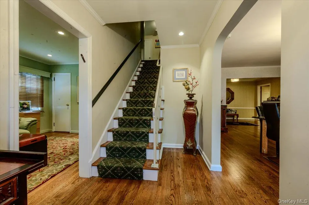928 Northfield Road Woodmere, NY 11598