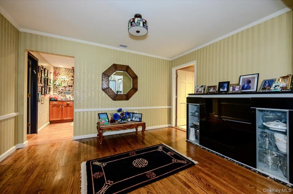 928 Northfield Road Woodmere, NY 11598
