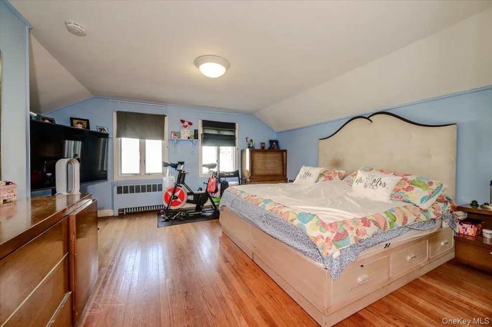 928 Northfield Road Woodmere, NY 11598