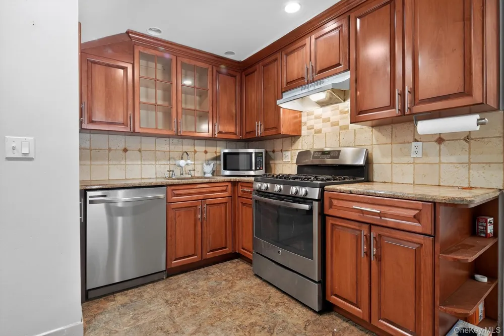24640 Alameda Avenue Little Neck, NY 11362